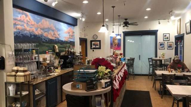 butter-cafe-inside-01