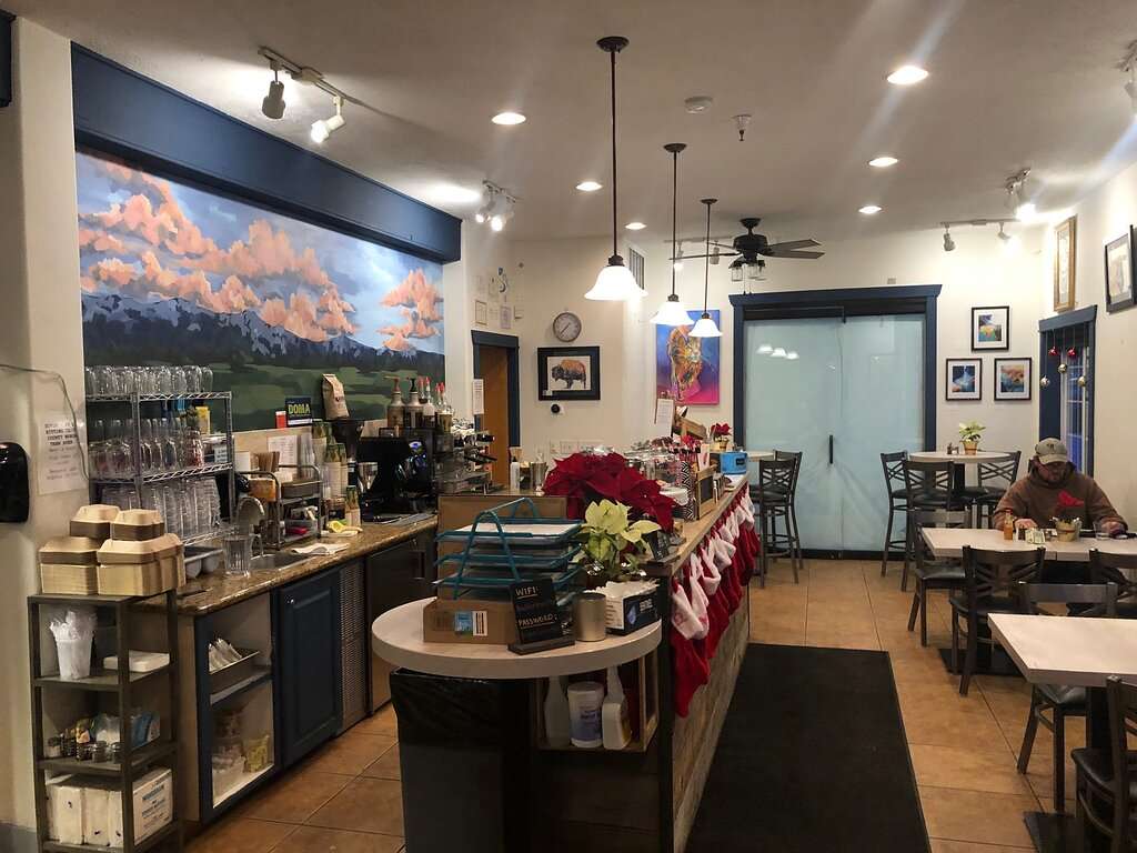 butter-cafe-inside-01