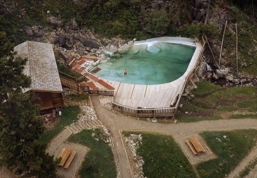 granite-hot-springs-outside-01