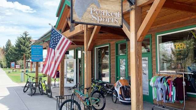 peaked-sports-outside-01