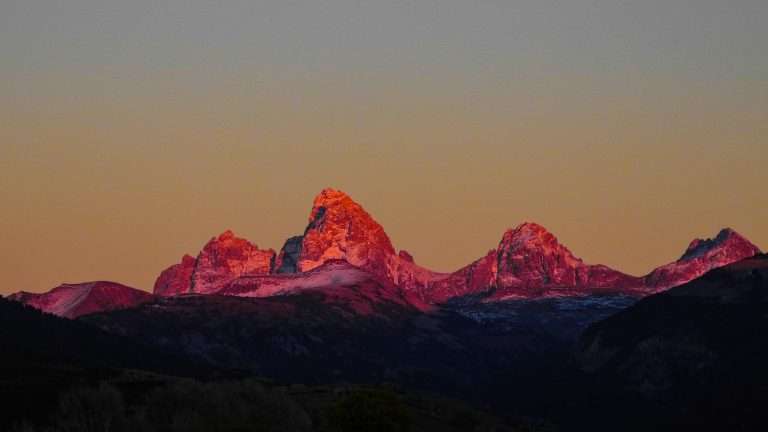teton-teepee-lodge-alta-wy-inn-hotel-bed-breakfast-teton-canyon-sunset-alpenglow-16-9-crop
