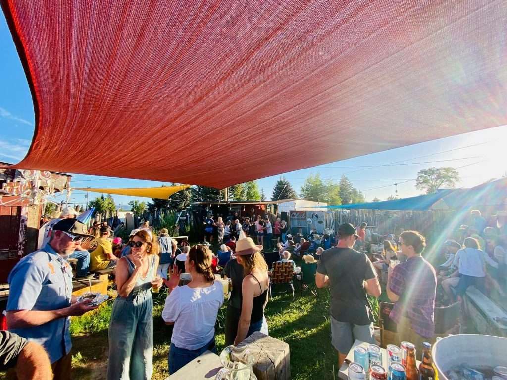 tetonia-club-outside-03