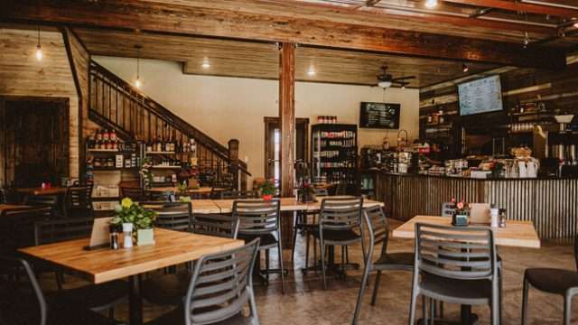 wanderlust-bistro-inside-01